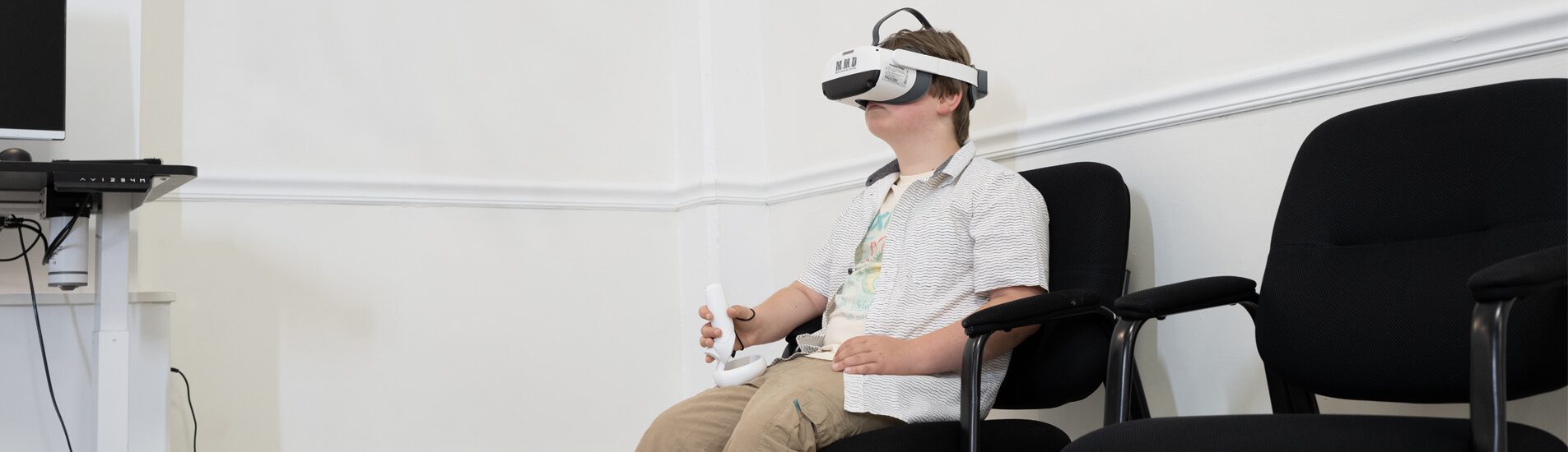 Visual Field Analyzing Handheld Devices